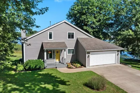 5930 Amadore St, Commerce, MI 48382