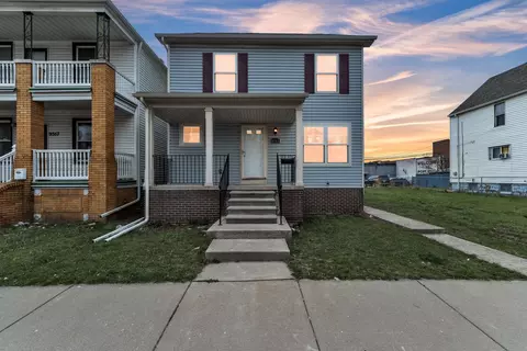 9363 Mitchell St, Hamtramck, MI 48212