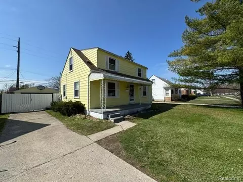 31779 Chester St, Garden City, MI 48135