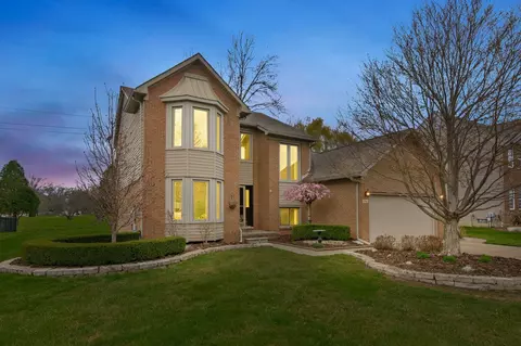 3561 Euclid Dr, Troy, MI 48083
