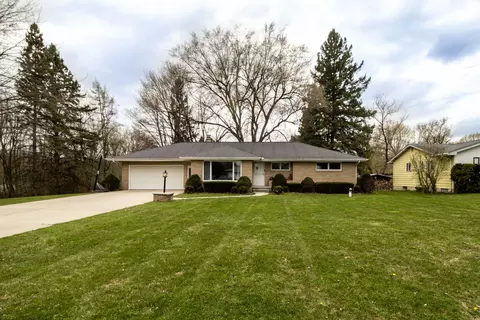 8445 Ilene Dr, Clio, MI 48420