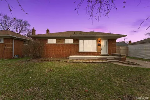26050 Janet, Roseville, MI 48066