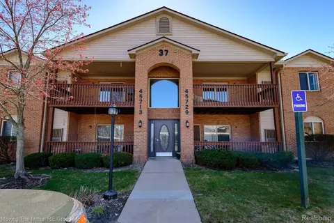 45725 Prairiegrass Crt 6 37 Ct #6, Van Buren, MI 48111