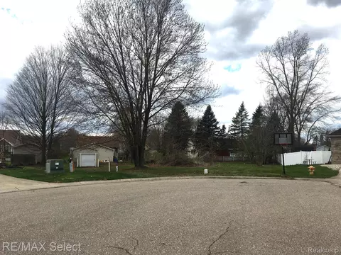 0 Whisper Ridge Crt Ct, Burton, MI 48509