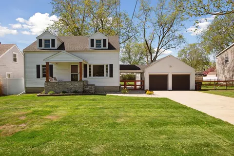 5563 Central Dr, Monroe, MI 48161