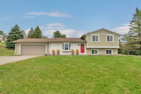 3380 Ludwig Rd, Oxford, MI 48371