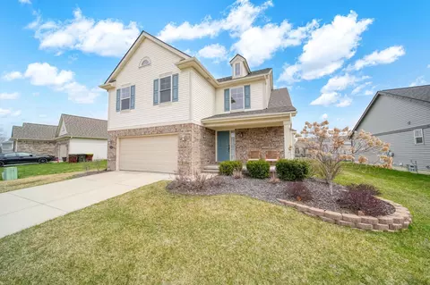 9166 Birch Pointe Dr, Newport, MI 48166