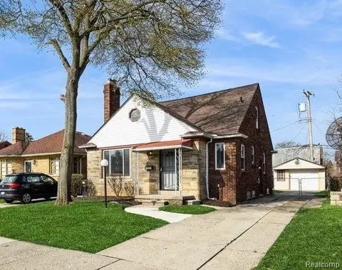 18975 Sussex St, Detroit, MI 48235