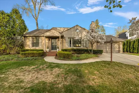 765 S Glenhurst Dr, Birmingham, MI 48009