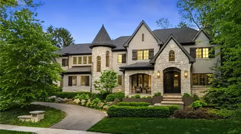 415 Argyle St, Birmingham, MI 48009