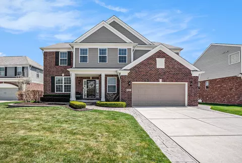 49218 Camarosa Ln, Macomb, MI 48044