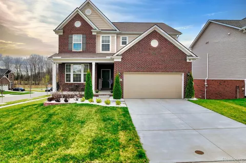 21187 Navarra Dr, Lyon, MI 48178