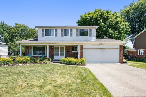 4130 Ramblewood Dr, Troy, MI 48085