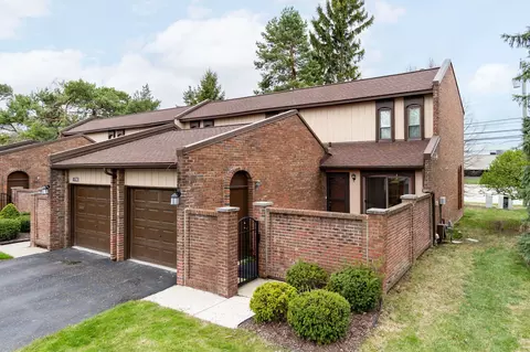 1175 Kirts Blv Blvd #D, Troy, MI 48084