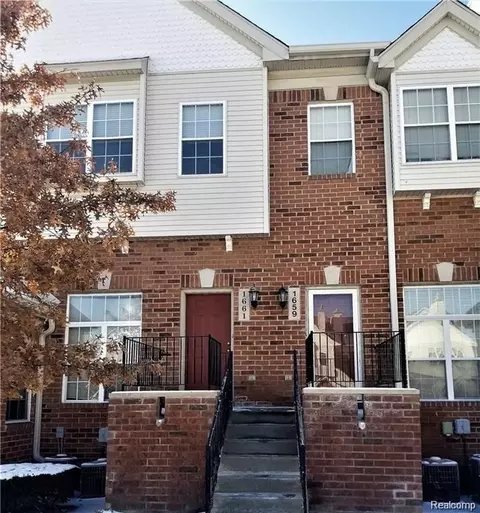 1661 Campau Farms Cir #28/11, Detroit, MI 48207
