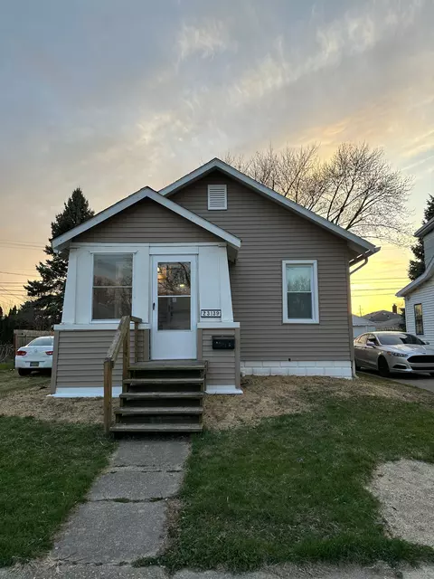 23139 Tuscany Ave, Eastpointe, MI 48021
