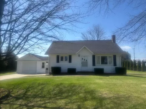 724 Lytle Ave, Harbor Beach, MI 48441