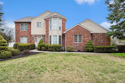 4600 White Trillium Dr S, Saginaw, MI 48603