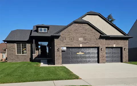 50606 Mistwood Dr, Macomb, MI 48042