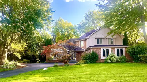 4358 Yale Ct, Bloomfield Hills, MI 48302