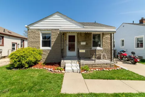 13517 Pearl St, Southgate, MI 48195
