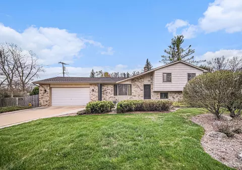 46585 Maben Rd, Canton, MI 48187