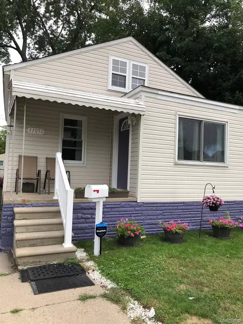 11052 Packard Ave, Warren, MI 48089
