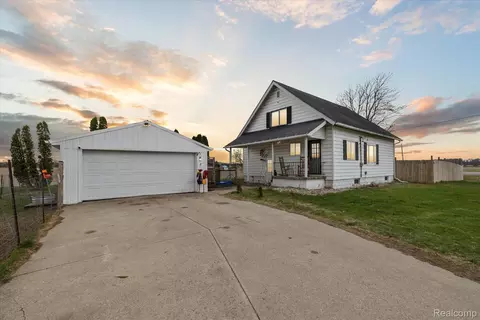 12045 Lincoln Rd, Albee, MI 48417