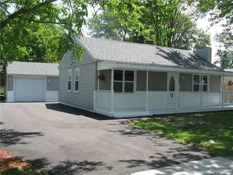 702 Oda St, Davison, MI 48423 photo 1