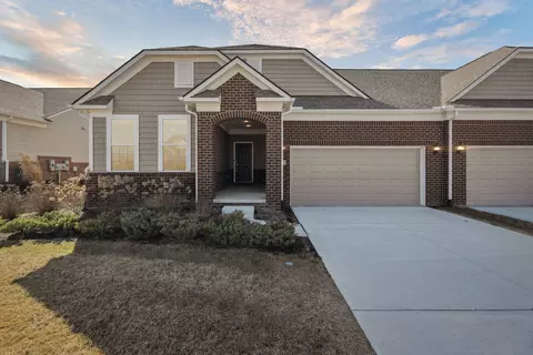 527 Holmdale Way, Ann Arbor, MI 48108