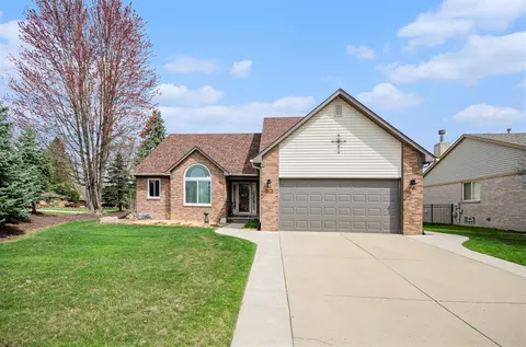 21173 Clear Creek Blvd, Clinton Township, MI 48036