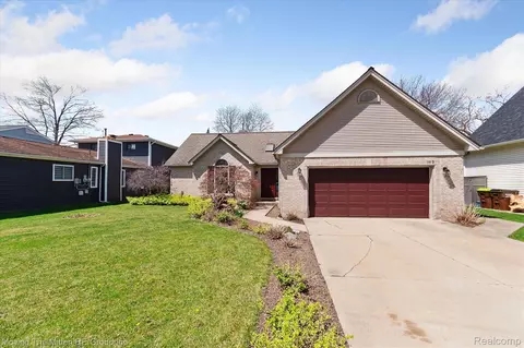 163 Potter Dr, Belleville, MI 48111
