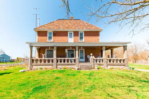 78341 Deland Rd, Richmond, MI 48062