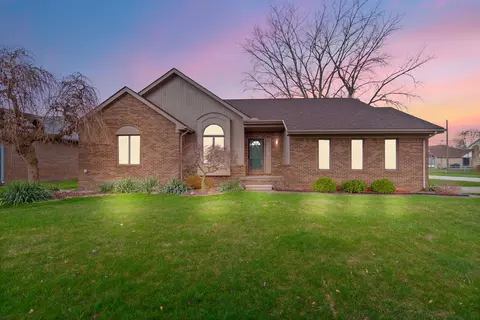 35457 Wellston Ave, Sterling Heights, MI 48312