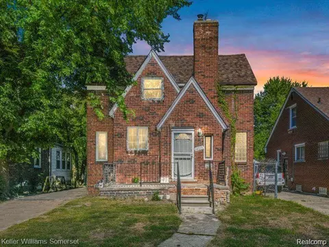 14219 Kilbourne St, Detroit, MI 48213