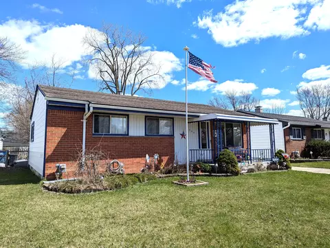 1645 Gloria St, Westland, MI 48186