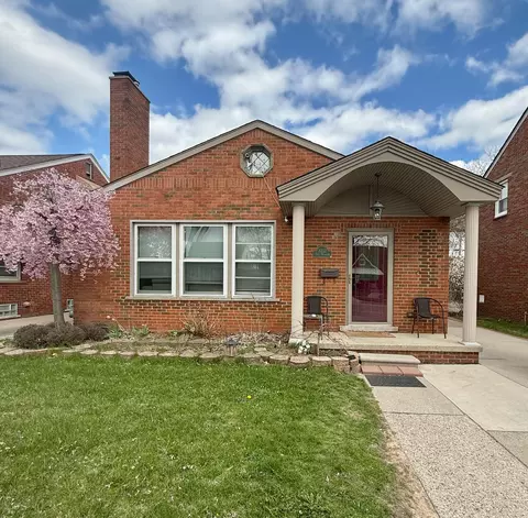 2212 N Highland St, Dearborn, MI 48128