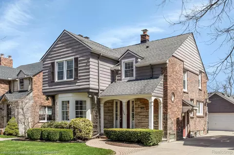 324 Mcmillan Rd, Grosse Pointe Farms, MI 48236