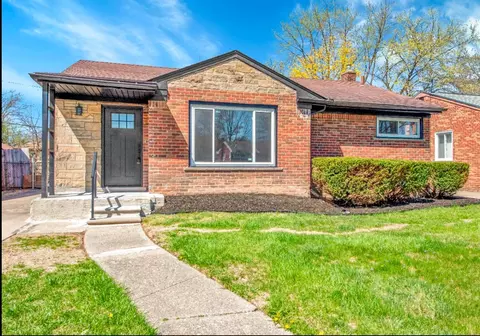 24281 Kenosha St, Oak Park, MI 48237