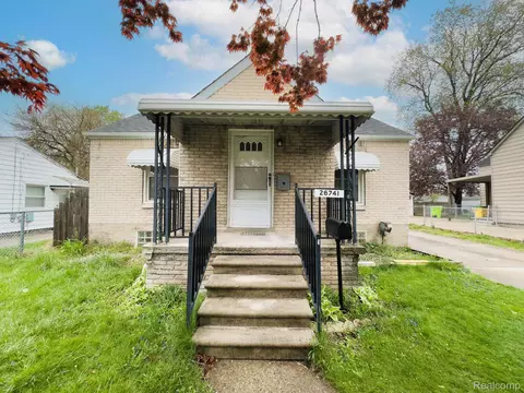 26741 Dartmouth St, Madison Heights, MI 48071