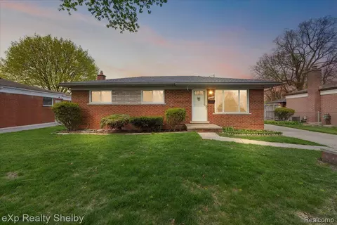 14953 Colpaert Dr, Warren, MI 48088
