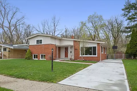 20146 Brentwood St, Livonia, MI 48152
