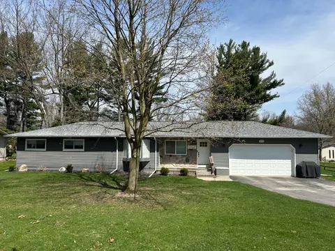 5152 Whipple Lake Rd, Independence, MI 48348