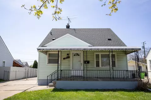 28651 Melvin St, Roseville, MI 48066