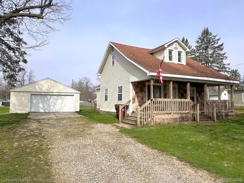 109 Main St, Morrice, MI 48857