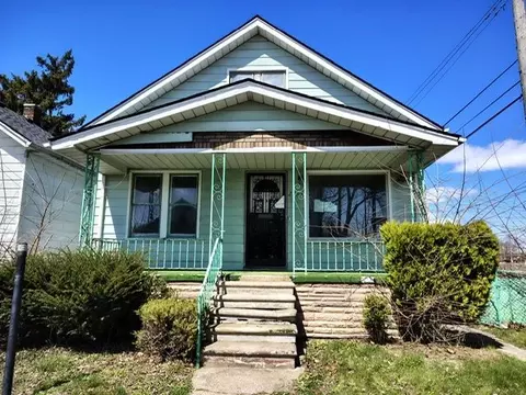 2753 Burnside St, Hamtramck, MI 48212