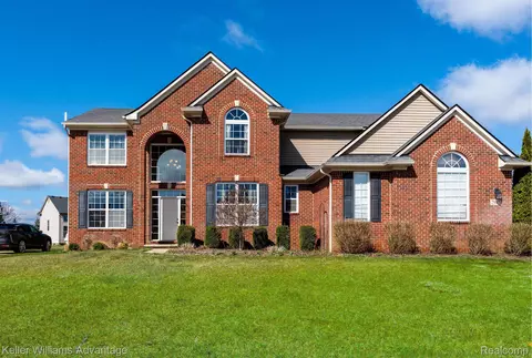 25685 Coach Ln, Lyon, MI 48178
