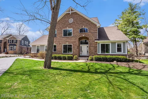 4579 Oak Tree Ct, Genoa, MI 48116