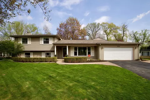 28932 Kendallwood Dr, Farmington Hills, MI 48334