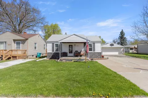 28508 Block St, Garden City, MI 48135